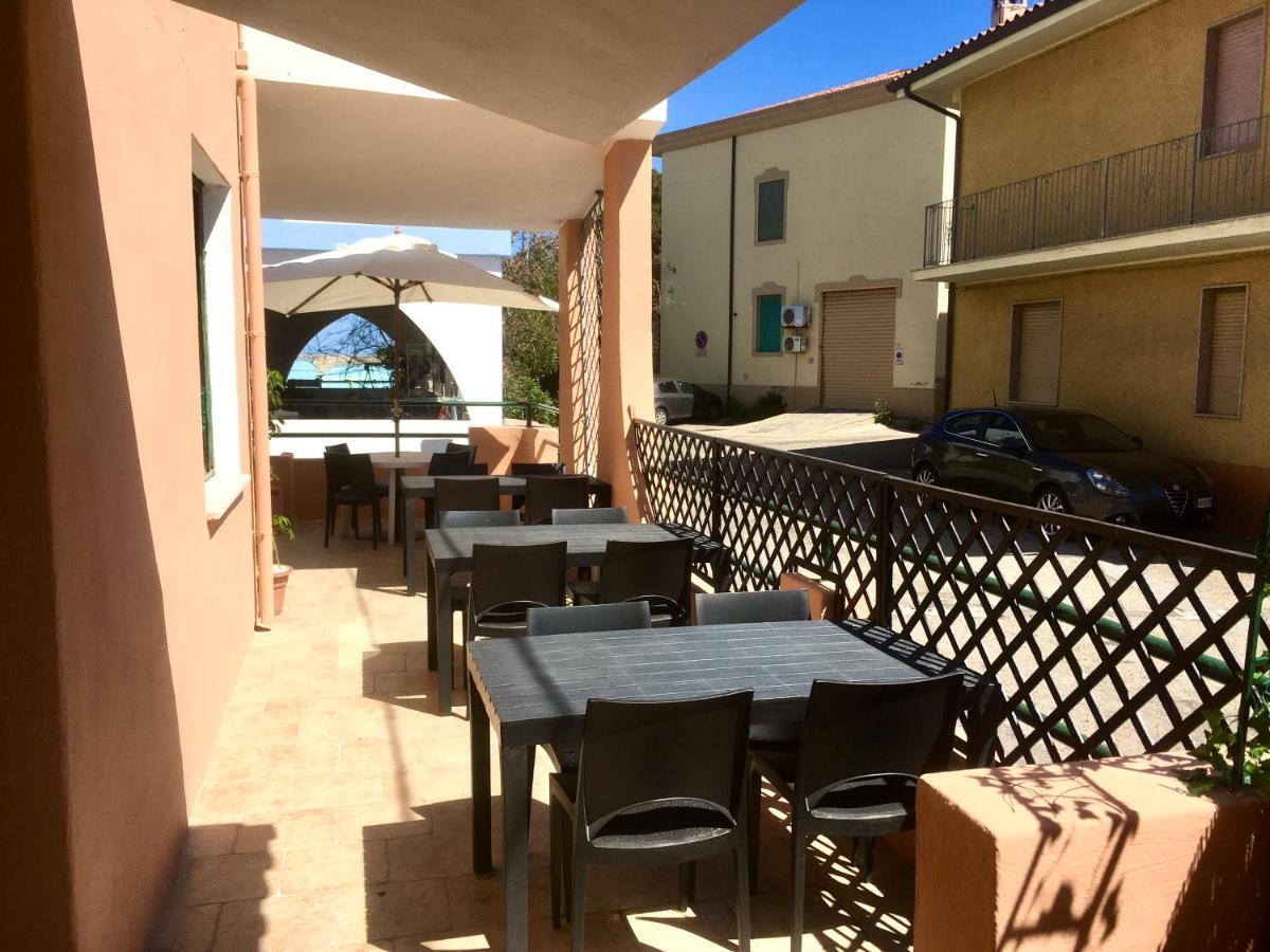 B&B De Janas La Caletta Exterior foto